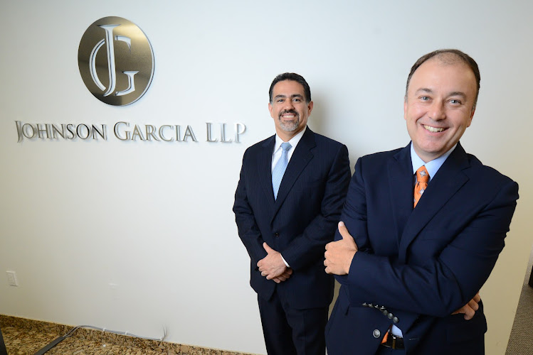 El Gringo Y El Mexicano - Attorneys at Law