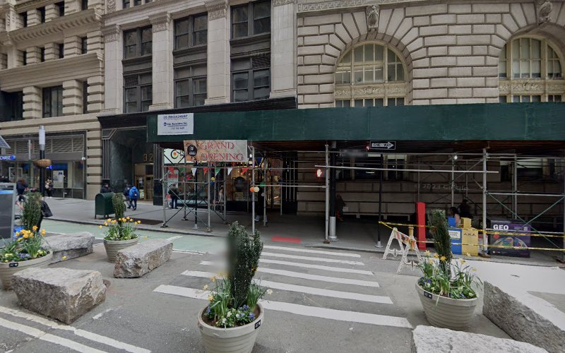 LAW OFFICES OF HERNAN CACERES, PLLC.