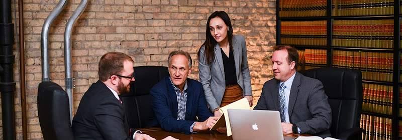 Robert Wilson & Associates